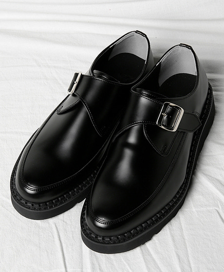A-5852<br>BUCKLE PATTERN LEATHER LOAFERS<br>Color : 1 color<br>Material : leather
