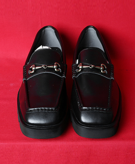 A-9157<br>COWHIDE METAL DERBY SHOES<br>소가죽 메탈 더비 슈즈<br>Color : 1 color<br>Heel height : 4cm
