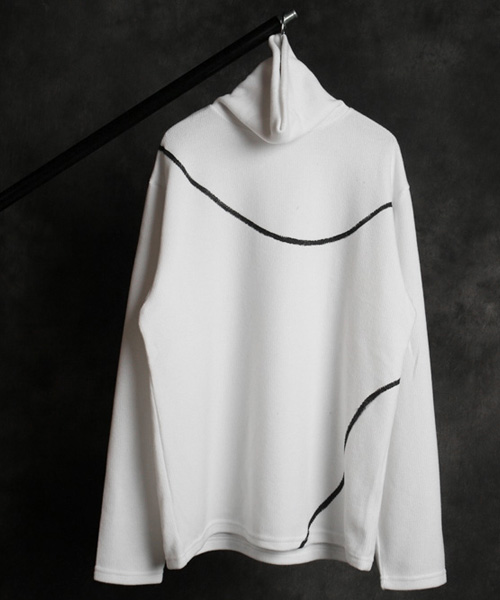 T-21840<br>wave painting turtleneck