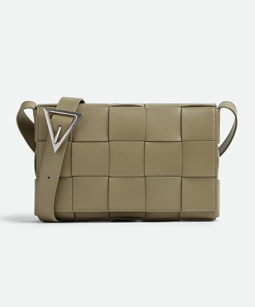 A-38588<br><b>BOTTEGA VENETA</b><br>보테가베네타 카세트 백</b><br>[매장가-300만원대]