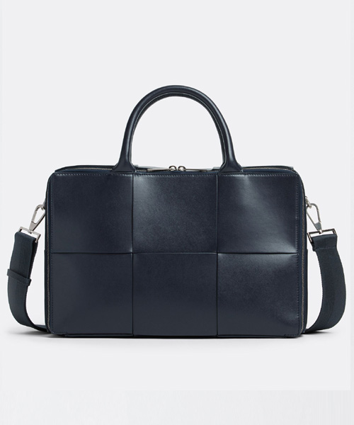A-38781<br><b>BOTTEGA VENETA</b><br>아르코 브리프케이스</b><br>[매장가-400만원대]