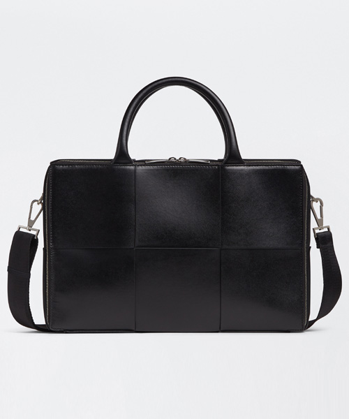 A-38780<br><b>BOTTEGA VENETA</b><br>아르코 브리프케이스</b><br>[매장가-400만원대]