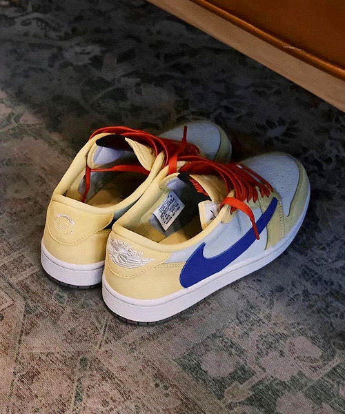 A-38716<br><b>TRAVIS SCOTT x AIR JORDAN</b><br>로우 카나리 스니커즈</b><br>[리셀가-200만원대]