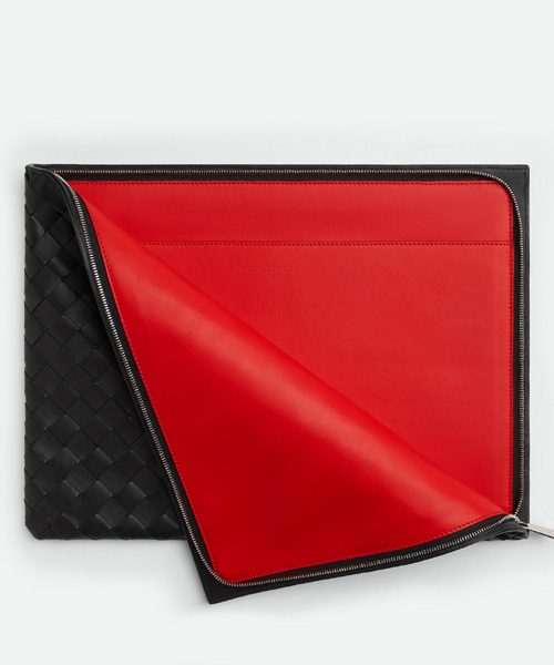 A-38960<br><b>BOTTEGA VENETA</b><br>인트레치아토 하프 지퍼 파우치</b><br>[매장가-200만원대]