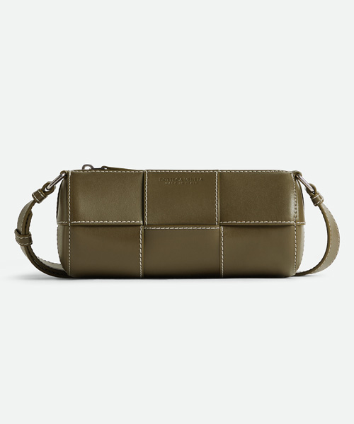 A-39292<br><b>BOTTEGA VENETA</b><br>스몰 카세트</b><br>[매장가-300만원대]