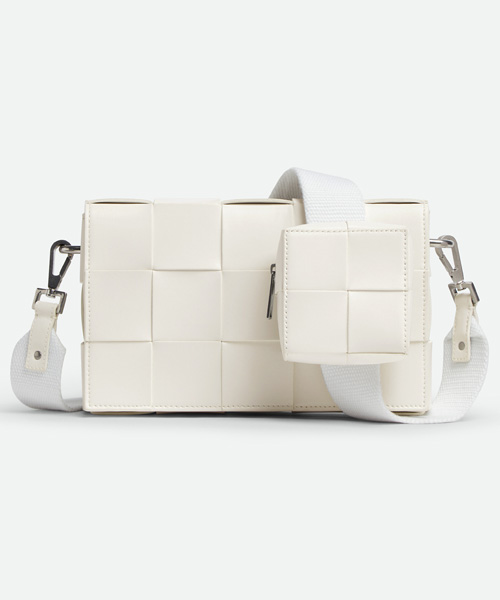 A-39190<br><b>BOTTEGA VENETA</b><br>버서타일 스트랩 카세트</b><br>[매장가-300만원대]