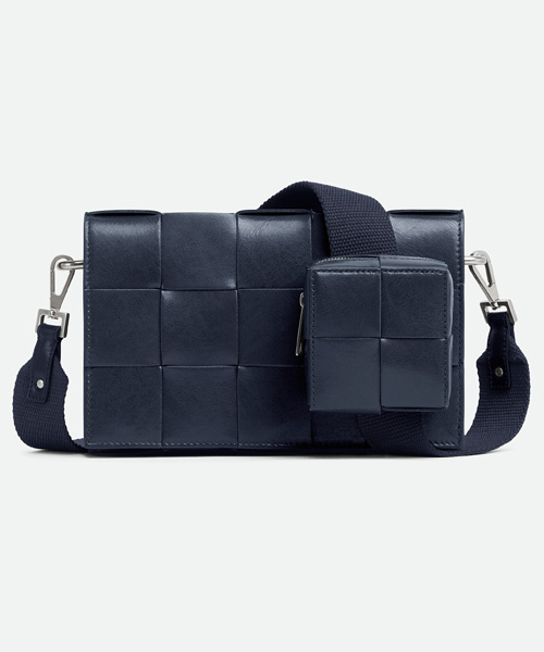A-39189<br><b>BOTTEGA VENETA</b><br>버서타일 스트랩 카세트</b><br>[매장가-300만원대]
