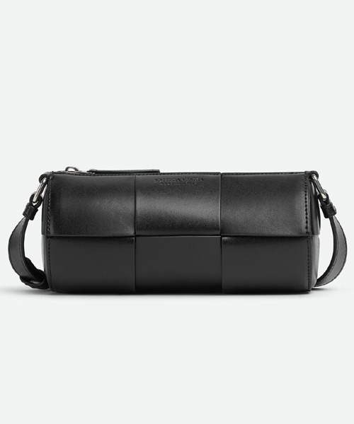 A-39295<br><b>BOTTEGA VENETA</b><br>스몰 카세트</b><br>[매장가-300만원대]