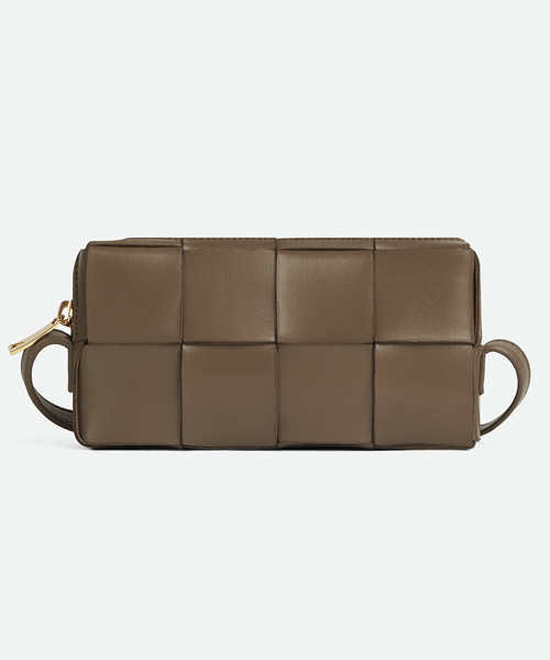 A-39600<br><b>BOTTEGA VENETA</b><br>카세트 미니 크로스바디 백</b><br>[매장가-200만원대]