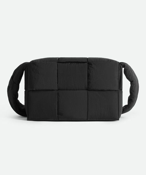 A-39716<br><b>BOTTEGA VENETA</b><br>스몰 패딩 테크 카세트</b><br>[매장가-280만원대]