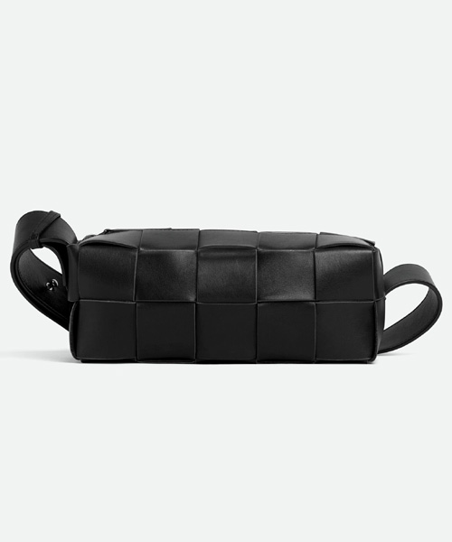 A-39494<br><b>BOTTEGA VENETA</b><br>스몰 브릭 카세트</b><br>[매장가-350만원대]
