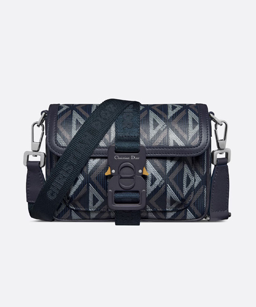 A-39932<br><b>DIOR</b><br>HIT THE ROAD 미니 백</b><br>[매장가-270만원대]