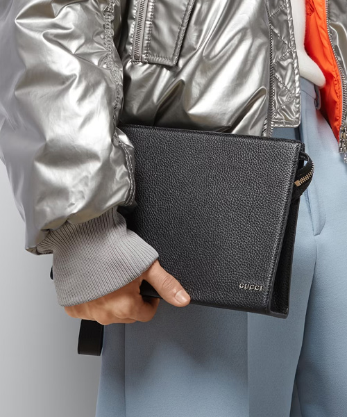 A-39800<br><b>GUCCI</b><br>로고 디테일 가죽 파우치</b><br>[매장가-160만원대]