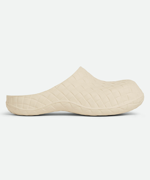 A-39831<br><b>BOTTEGA VENETA</b><br>비비 클로그</b><br>[매장가-70만원대]