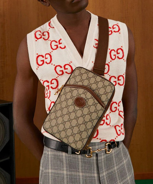 A-39979<br><b>GUCCI</b><br>인터로킹 G 슬링 백팩</b><br>[매장가-180만원대]