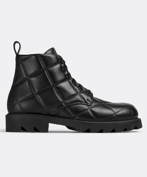A-40433<br><b>BOTTEGA VENETA</b><br>스트러트 앵클 부츠</b><br>[매장가-100만원대]
