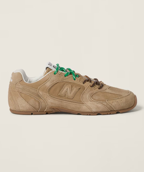 A-40465<br><b>MIU MIU x NEW BALANCE</b><br>스웨이드 & 메쉬 스니커즈</b><br>[매장가-150만원대]
