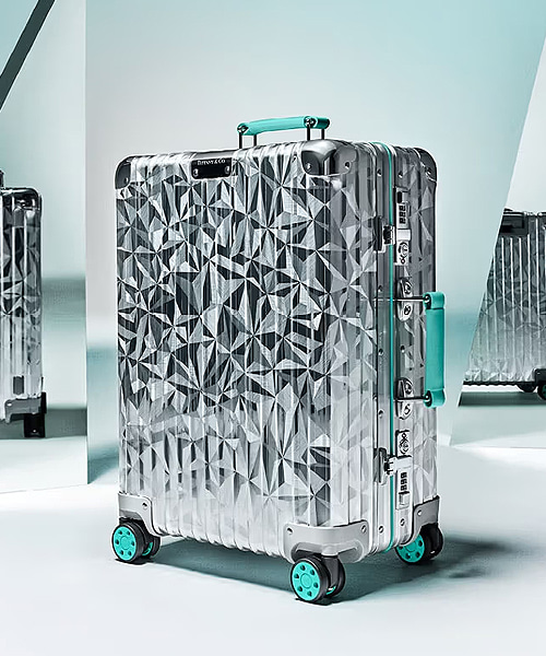 A-41104<br><b>RIMOWA x TIFFANY & CO.</b><br>락 컷 캐빈 실버 캐리어</b><br>[리셀가-1000만원대]