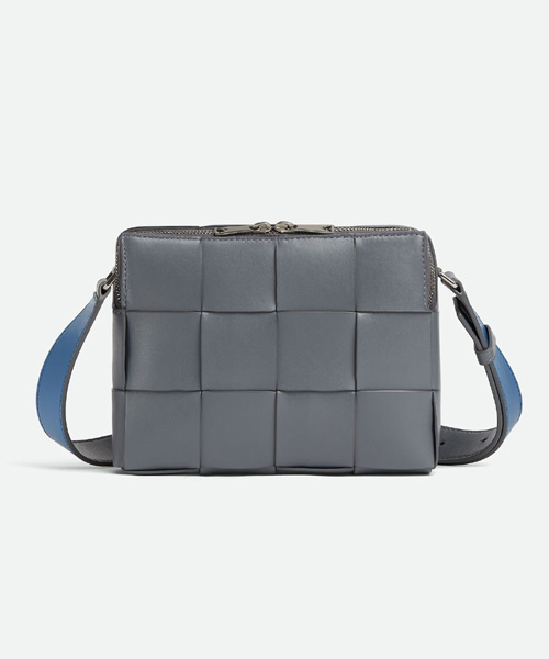 A-41064<br><b>BOTTEGA VENETA</b><br>카세트 카메라 백</b><br>[매장가-350만원대]