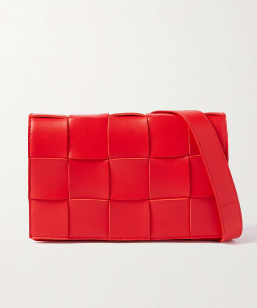 A-40881<br><b>BOTTEGA VENETA</b><br>카세트 백</b><br>[매장가-370만원대]