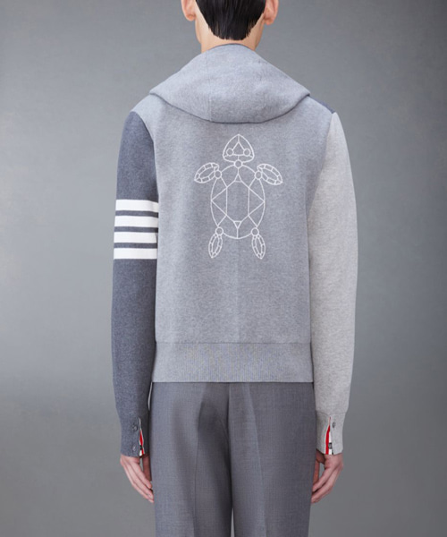 JK-23337<br><b>THOM BROWNE</b><br>펀믹스 4-바 터틀 아이콘 후디</b><br>[매장가-100만원대]