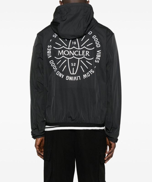 JK-23183<br><b>MONCLER</b><br>로고 프린트 쉘 자켓</b><br>[매장가-170만원대]