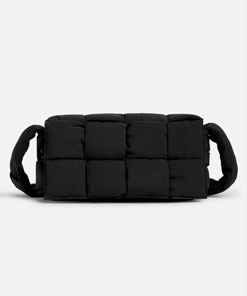 A-41891<br><b>BOTTEGA VENETA</b><br>패딩 테크 카세트 백</b><br>[매장가-280만원대]