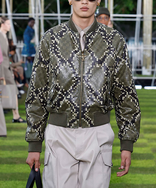 JK-23848<br><b>LOUIS VUITTON</b><br>악어가죽 지퍼 봄버 자켓</b><br>[매장가-1000만원대]