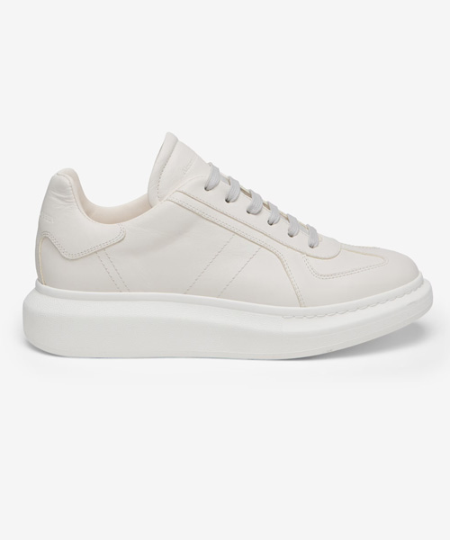 A-42183<br><b>ALEXANDER MCQUEEN</b><br>오버사이즈 스니커즈</b><br>[매장가-100만원대]