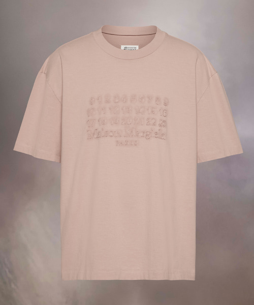 T-30634<br><b>MAISON MARGIELA</b><br>엠브로이더드 로고 티셔츠</b><br>[매장가-100만원대]