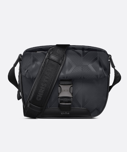A-42292<br><b>DIOR</b><br>익스플로러 스트랩 파우치</b><br>[매장가-300만원대]