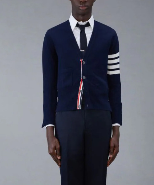 JK-24533<br><b>THOM BROWNE</b><br>네이비 캐시미어 4-바 브이넥 가디건</b><br>[매장가-290만원대]