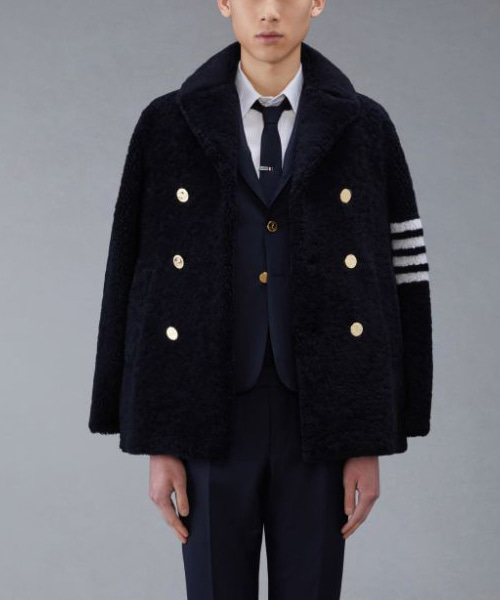 JK-24452<br><b>THOM BROWNE</b><br>4-바 스트라이프 시어링 피코트</b><br>[매장가-770만원대]