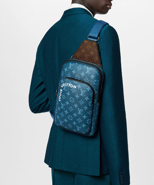 A-42571<br><b>LOUIS VUITTON</b><br>애비뉴 슬링백 NM</b><br>[매장가-400만원대]