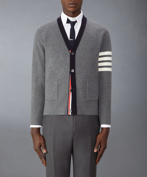 JK-24582<br><b>THOM BROWNE</b><br>메리노 울 2 인 1 하프 4-바 가디건</b><br>[매장가-180만원대]