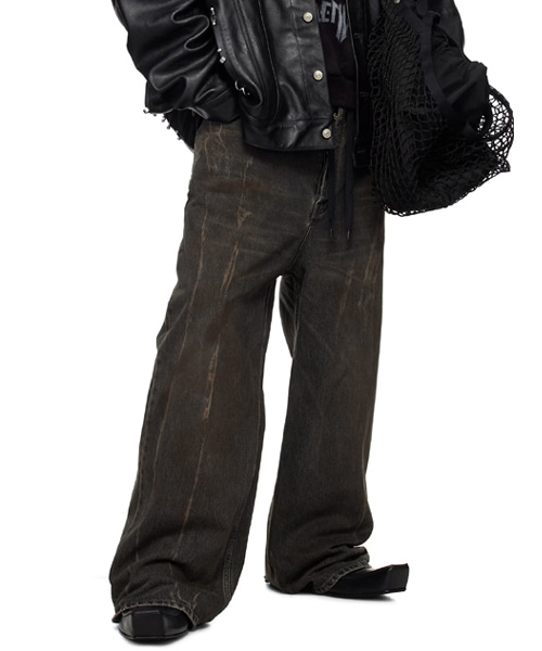 P-16291<br><b>BALENCIAGA</b><br>블랙 배기 데님 팬츠</b><br>[매장가-220만원대]