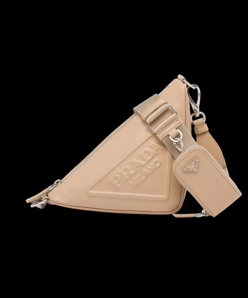 A-43623<br><b>PRADA</b><br>트라이앵글 레더 숄더백</b><br>[매장가-330만원대]