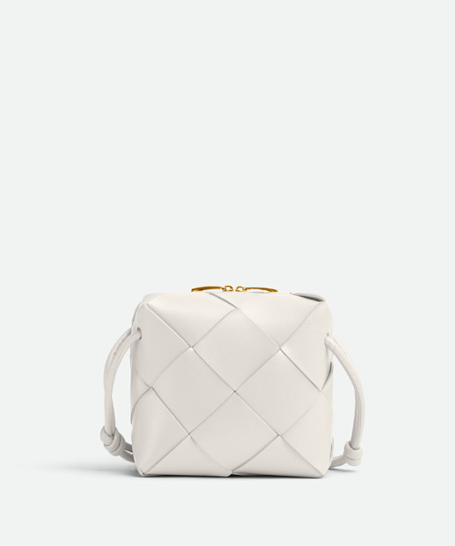 A-43829<br><b>BOTTEGA VENETA</b><br>미니 카세트 카메라 백</b><br>[매장가-280만원대]