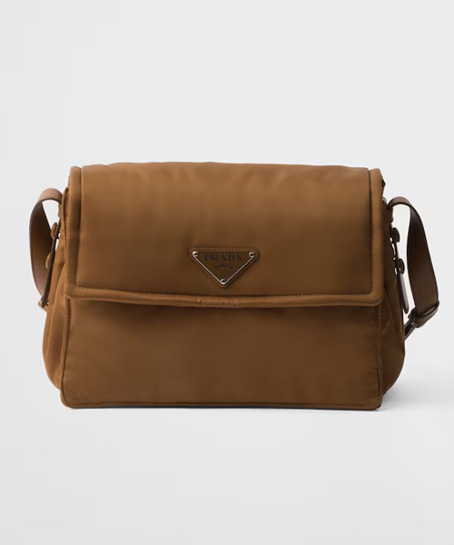 A-43834<br><b>PRADA</b><br>미디엄 리나일론 패딩 숄더백</b><br>[매장가-380만원대]