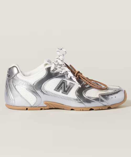 A-44329<br><b>NEW BALANCE x MIU MIU</b><br>530 SL 메탈릭 가죽 및 메쉬 스니커즈</b><br>[매장가-160만원대]