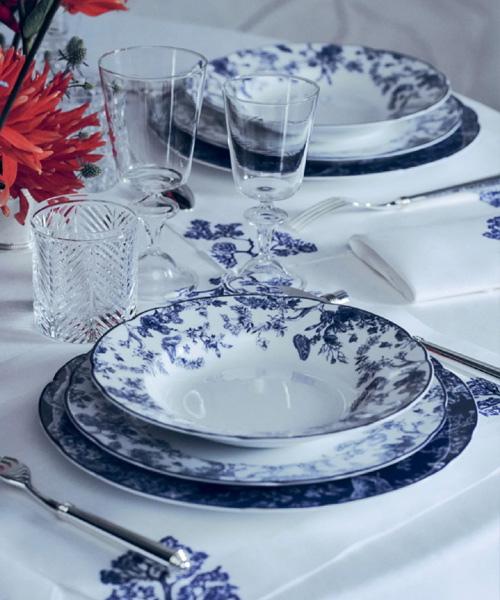A-44380<br><b>DIOR</b><br>BLUE TOILE DE JOUY 식기 세트</b><br>[매장가-600만원대]