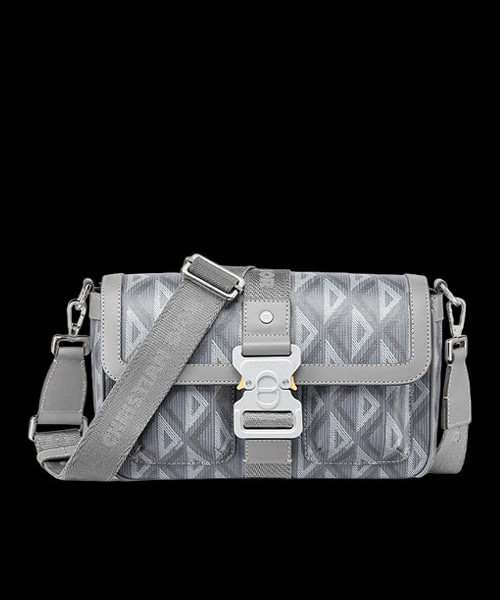 A-44018<br><b>DIOR</b><br>힛 더 로드 스트랩 백</b><br>[매장가-440만원대]