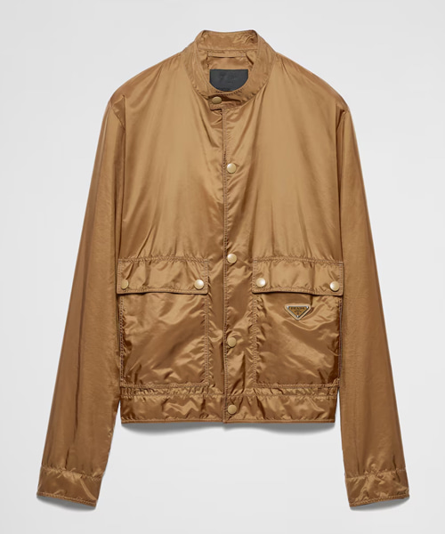 JK-25011<br><b>PRADA</b><br>삼각 로고 패치 리나일론 재킷</b><br>[매장가-270만원대]