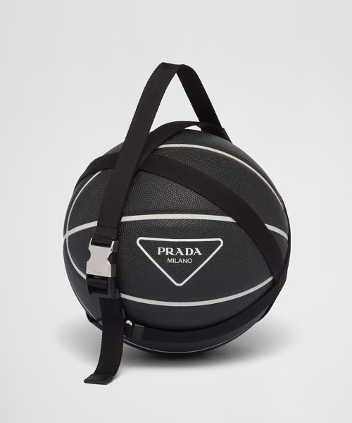 A-45212<br><b>PRADA</b><br>농구공</b><br>[매장가-120만원대]