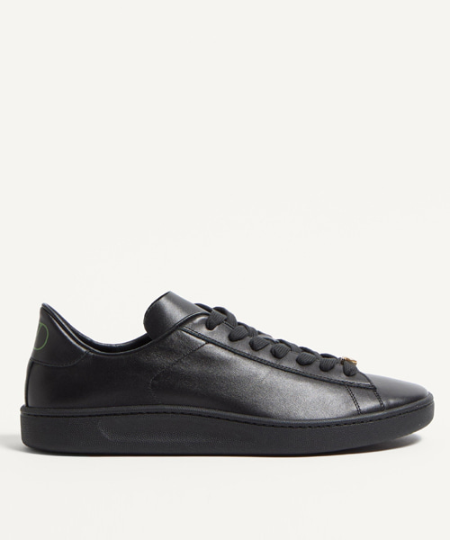 A-45535<br><b>VALENTINO</b><br>로이코 스니커즈</b><br>[매장가-70만원대]